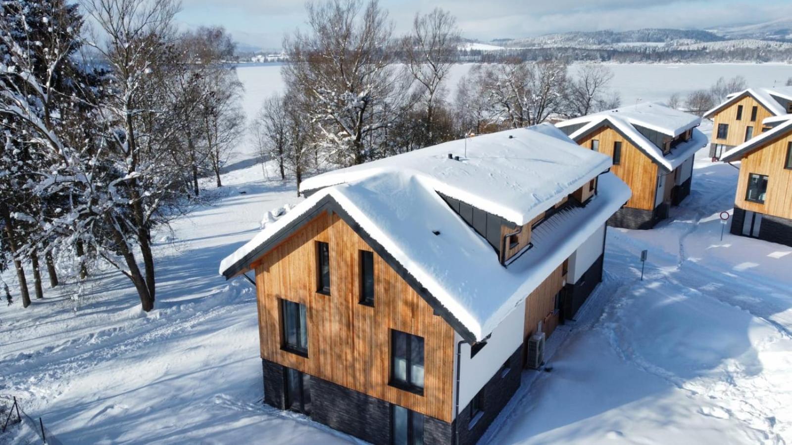 Apartman Na Brehu Lipna Черна-в-Пошумави Экстерьер фото